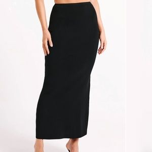 Meshki Avani Mid Rise Knit Maxi Skirt